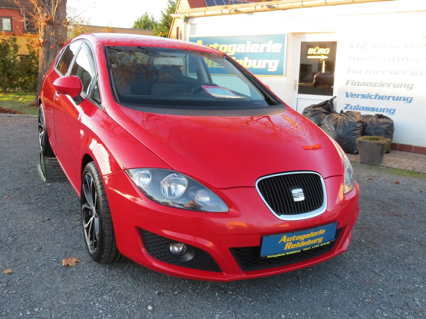 SEAT Leon Stylance / Style 18Zoll!! Navi!!DAB!!SR+WR!! Červená - 1