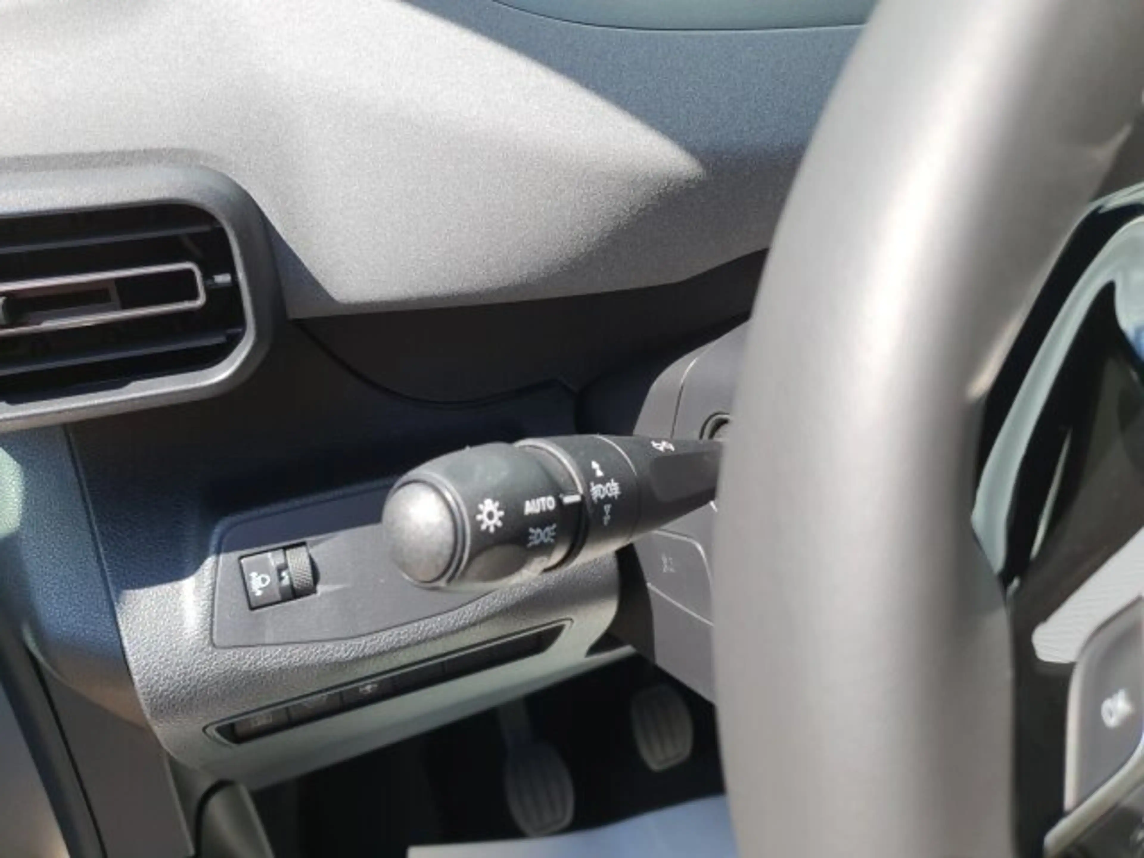 Peugeot Rifter Rifter Allure 100 +180°Kamera+Keyless+FSH+SHZ+ — photo 15