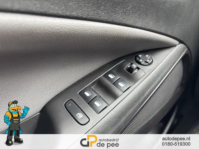 Opel Crossland X view 4