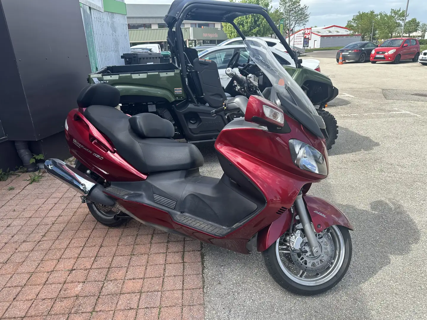 Suzuki Burgman 650 - 1