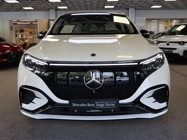 Mercedes-Benz Eqs view 2