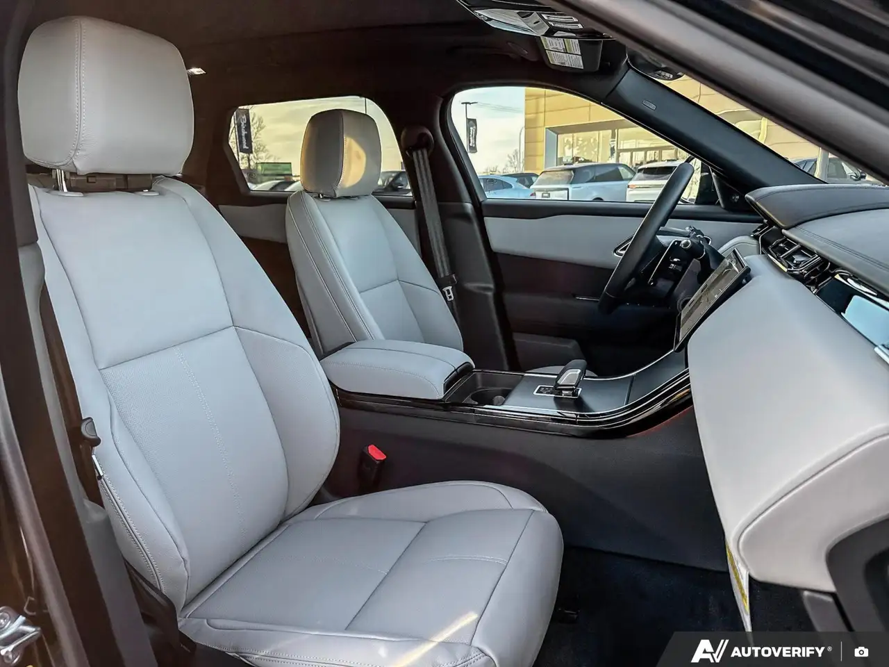 Land Rover Range Rover Velar снимка Land Rover Range Rover Velar