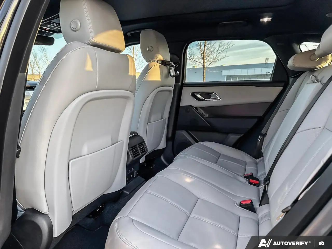 Land Rover Range Rover Velar снимка Land Rover Range Rover Velar
