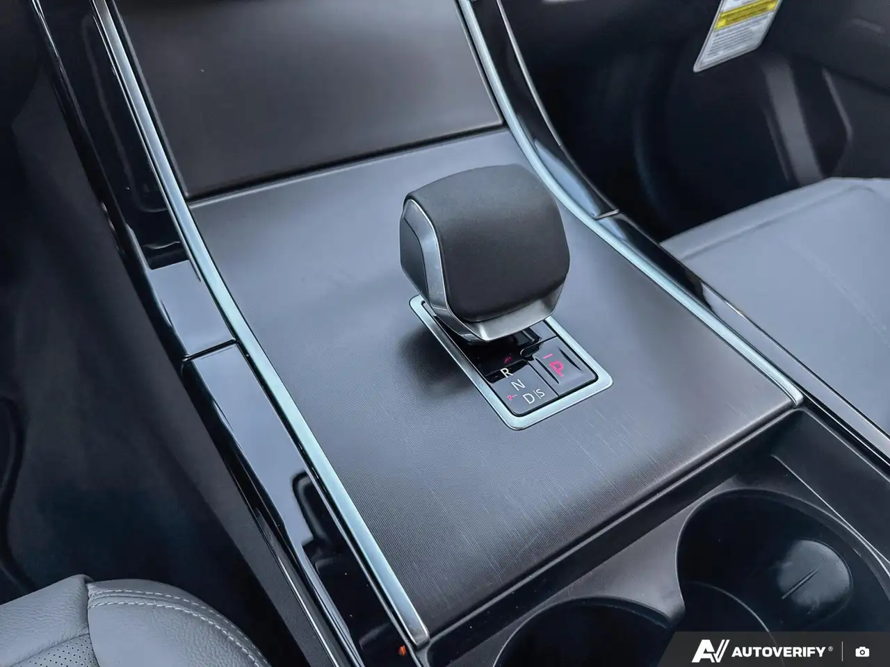 Land Rover Range Rover Velar снимка Land Rover Range Rover Velar