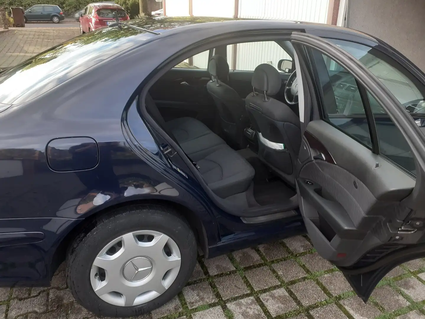 Mercedes-Benz E 220 E-Klasse Diesel CDI Automatik Classic Blau - 2