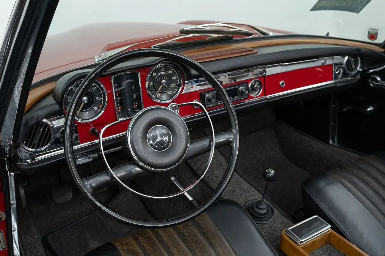 Mercedes-Benz 230 SL, foto 10