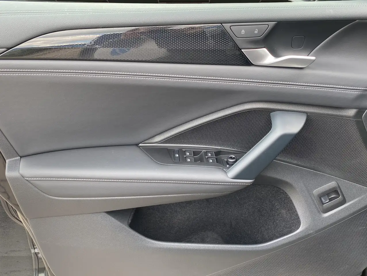 Volkswagen Tiguan 1.5 eTSI DSG Goal*IQ Light*Navi*360Grad 9