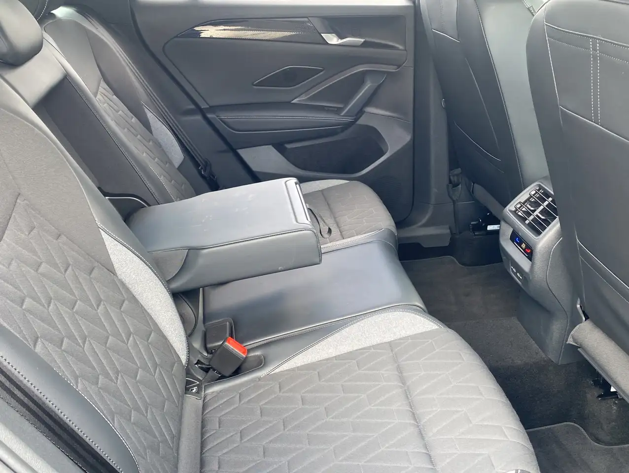 Volkswagen Tiguan 1.5 eTSI DSG Goal*IQ Light*Navi*360Grad 13