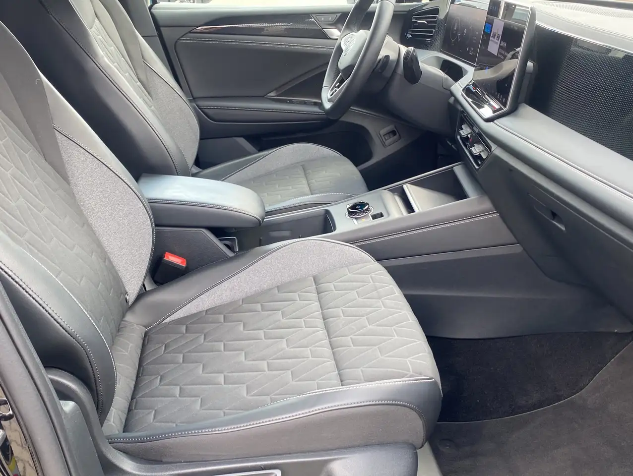 Volkswagen Tiguan 1.5 eTSI DSG Goal*IQ Light*Navi*360Grad 14