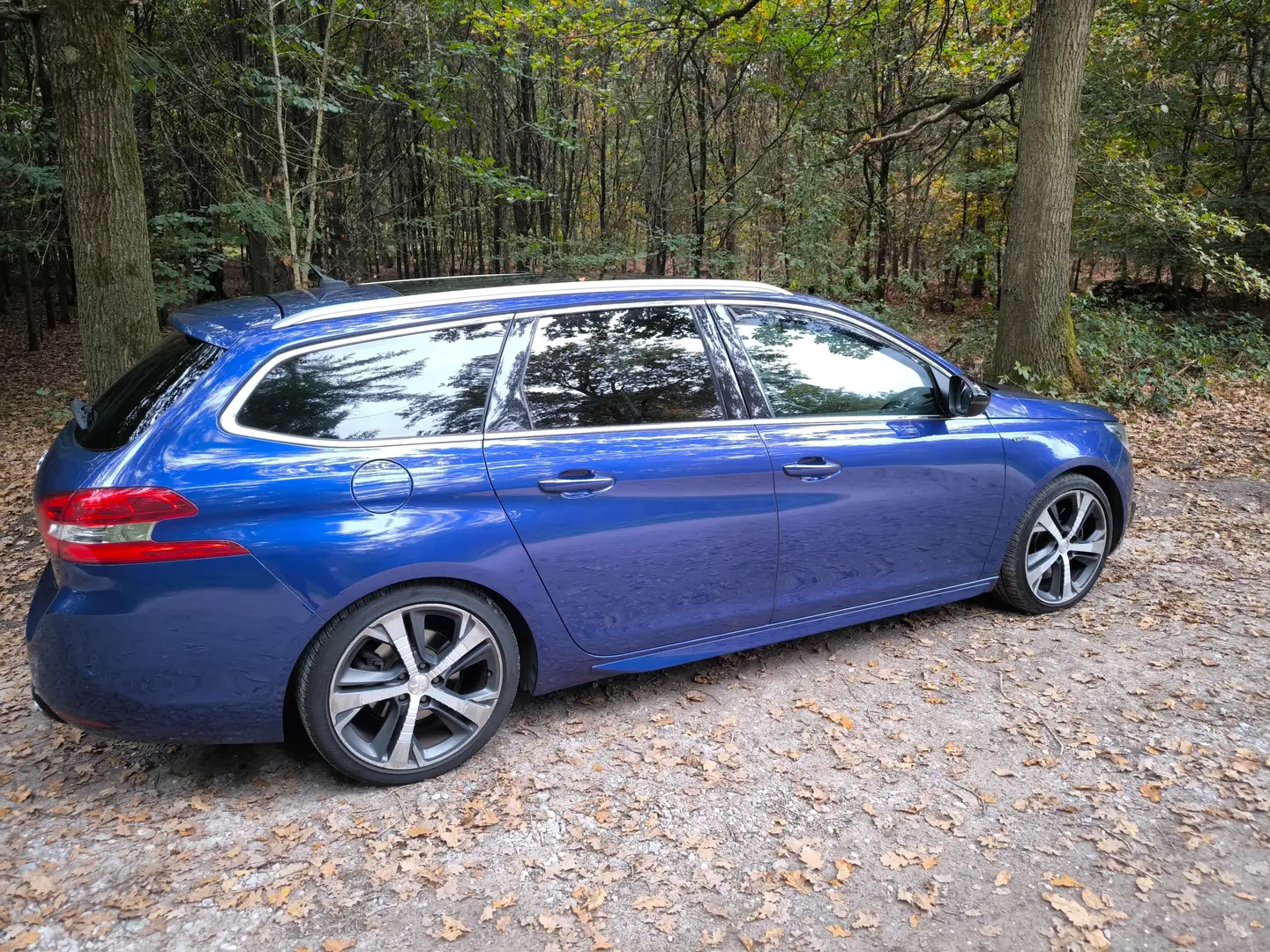 Peugeot 308 308 SW Diesel SW BlueHDi 180 EAT6 GT Blau - 2
