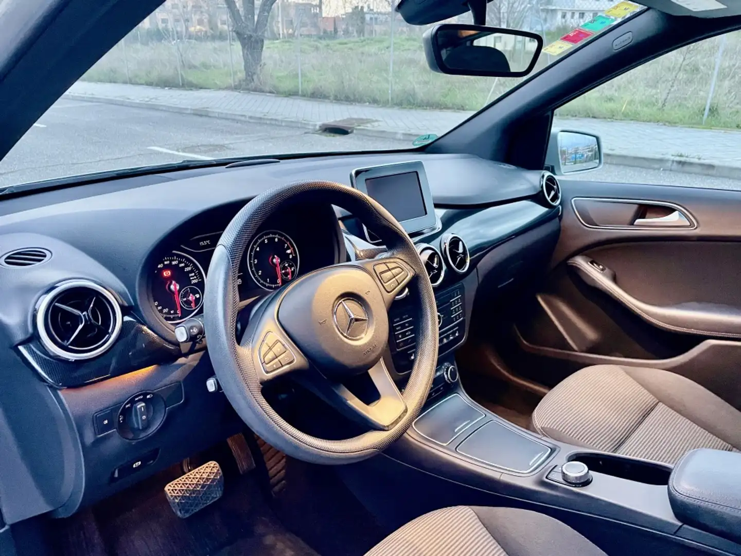 Mercedes-Benz B 180 7G-DCT Argent - 2