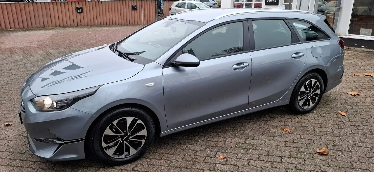 Kia Ceed SW / cee'd SW 1.5 T-GDI DCT Spin Sportswagon 3