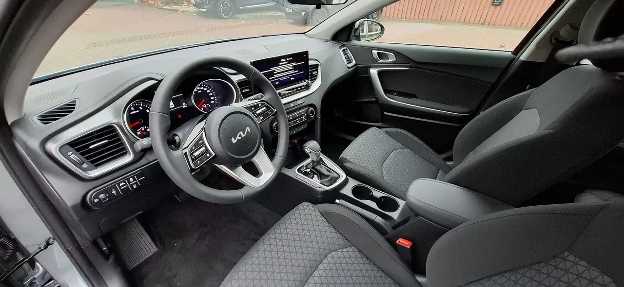 Kia Ceed SW / cee'd SW 1.5 T-GDI DCT Spin Sportswagon 10