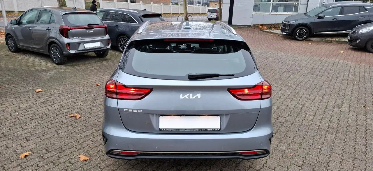Kia Ceed SW / cee'd SW 1.5 T-GDI DCT Spin Sportswagon 6