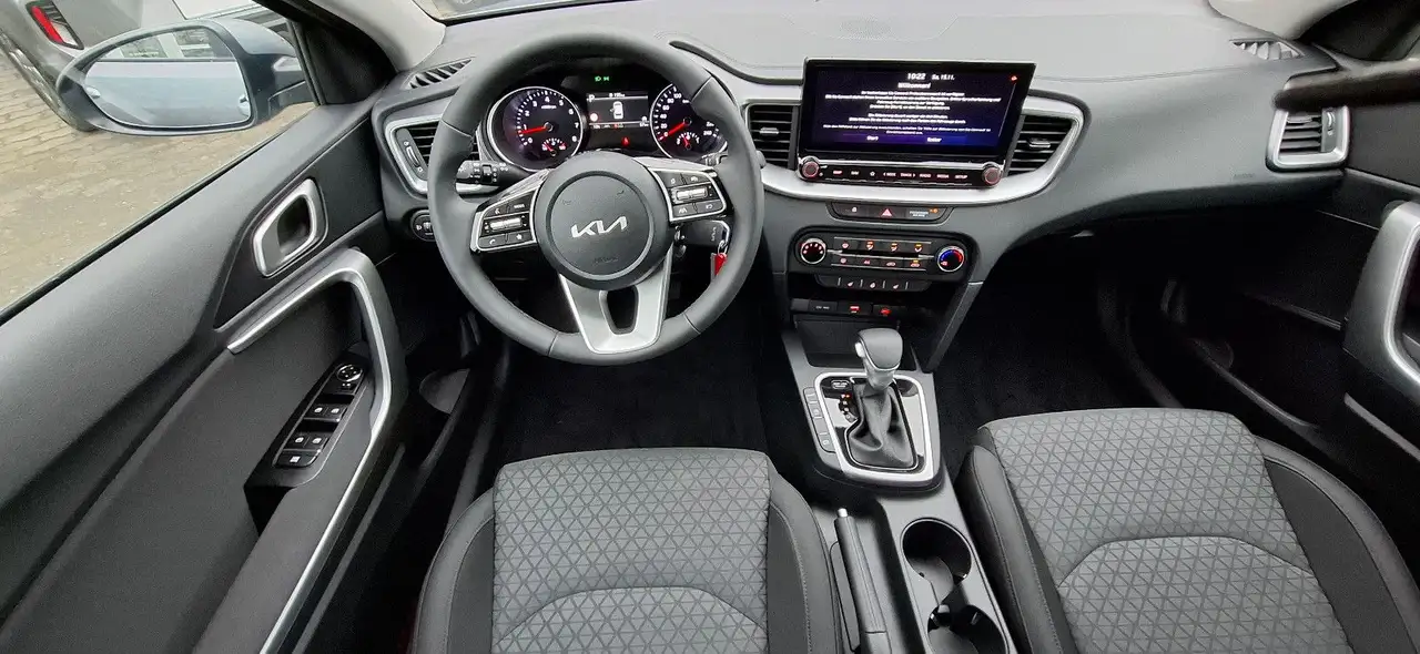 Kia Ceed SW / cee'd SW 1.5 T-GDI DCT Spin Sportswagon 12