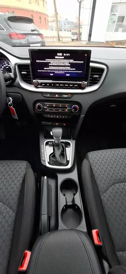 Kia Ceed SW / cee'd SW 1.5 T-GDI DCT Spin Sportswagon 13