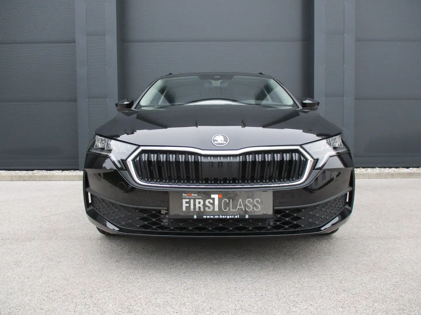 Skoda Octavia Essence TDI Schwarz - 2