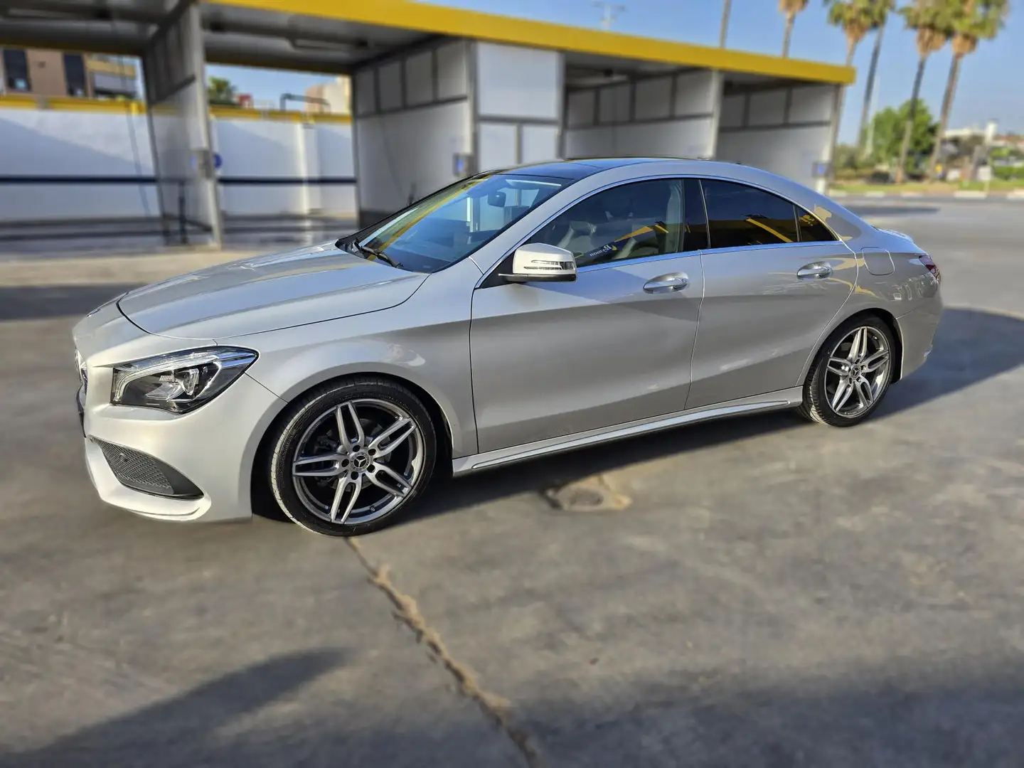 Mercedes-Benz CLA 200 200d Gris - 2