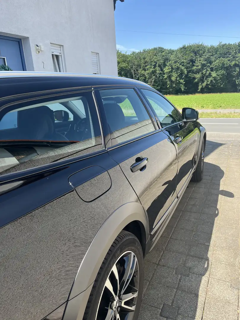 Volvo V90 Cross Country D4 AWD Geartronic Pro - 2