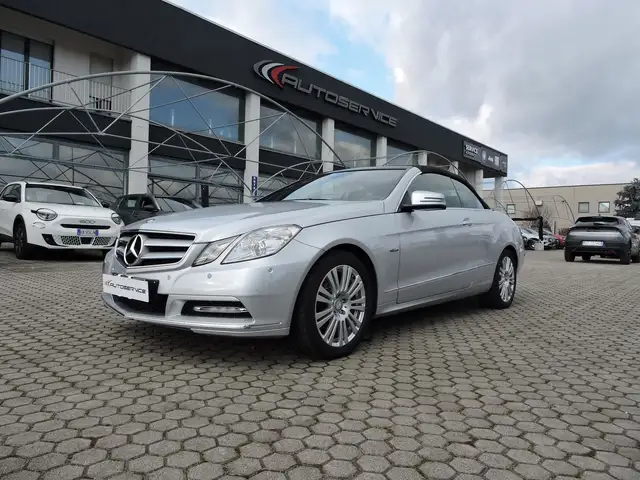 Mercedes-Benz E 220 220 CDI BlueEFFICIENCY AUT (conto vendita)