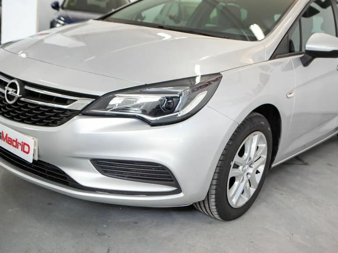 Opel Astra 1.4 Turbo S/S 92kW (125CV) Selective Szary - 2