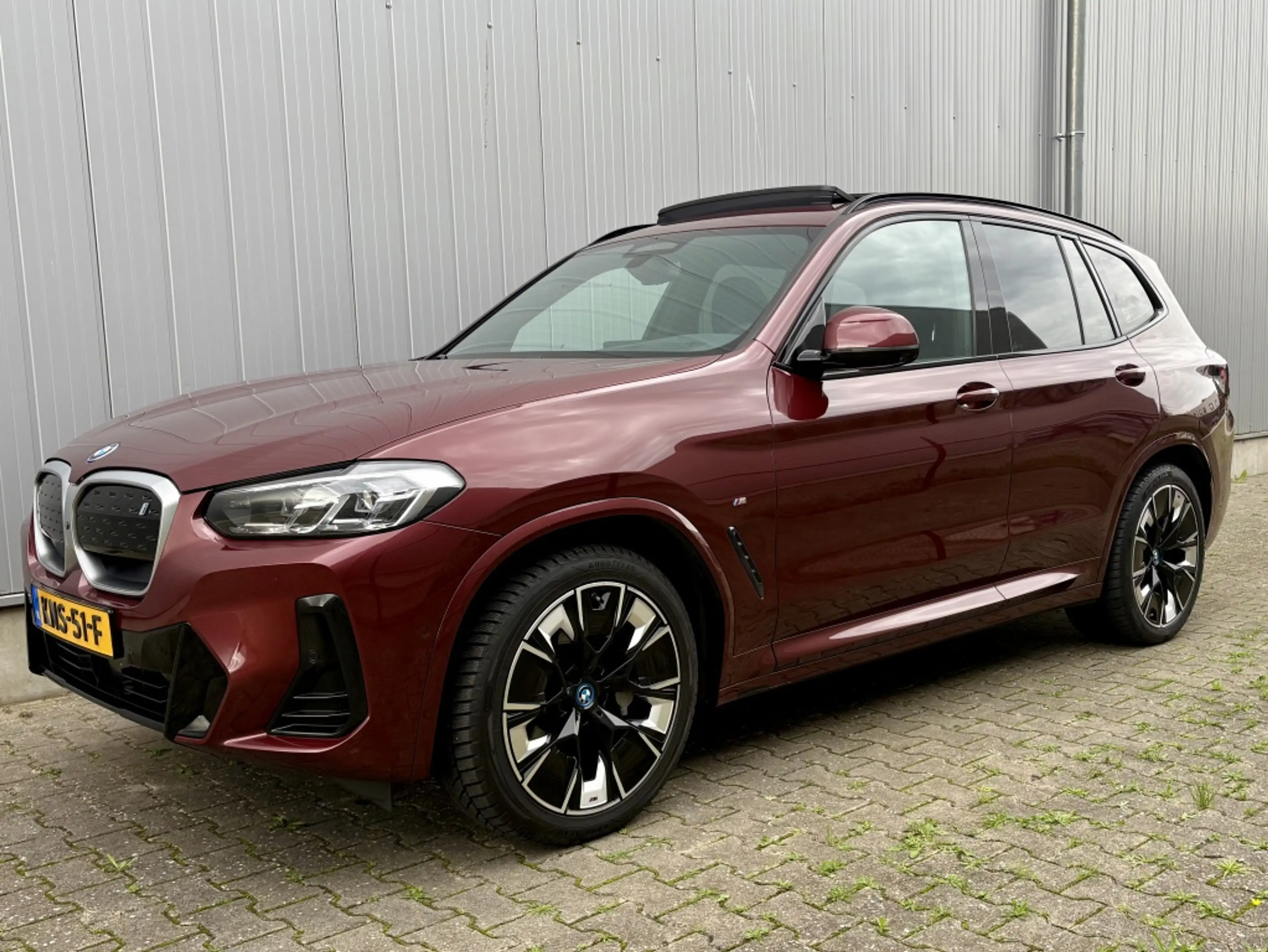 BMW iX3 HIGH EXECUTIVE M-SPORT 80 kWh / PANODAK / SOH100%! — photo 5