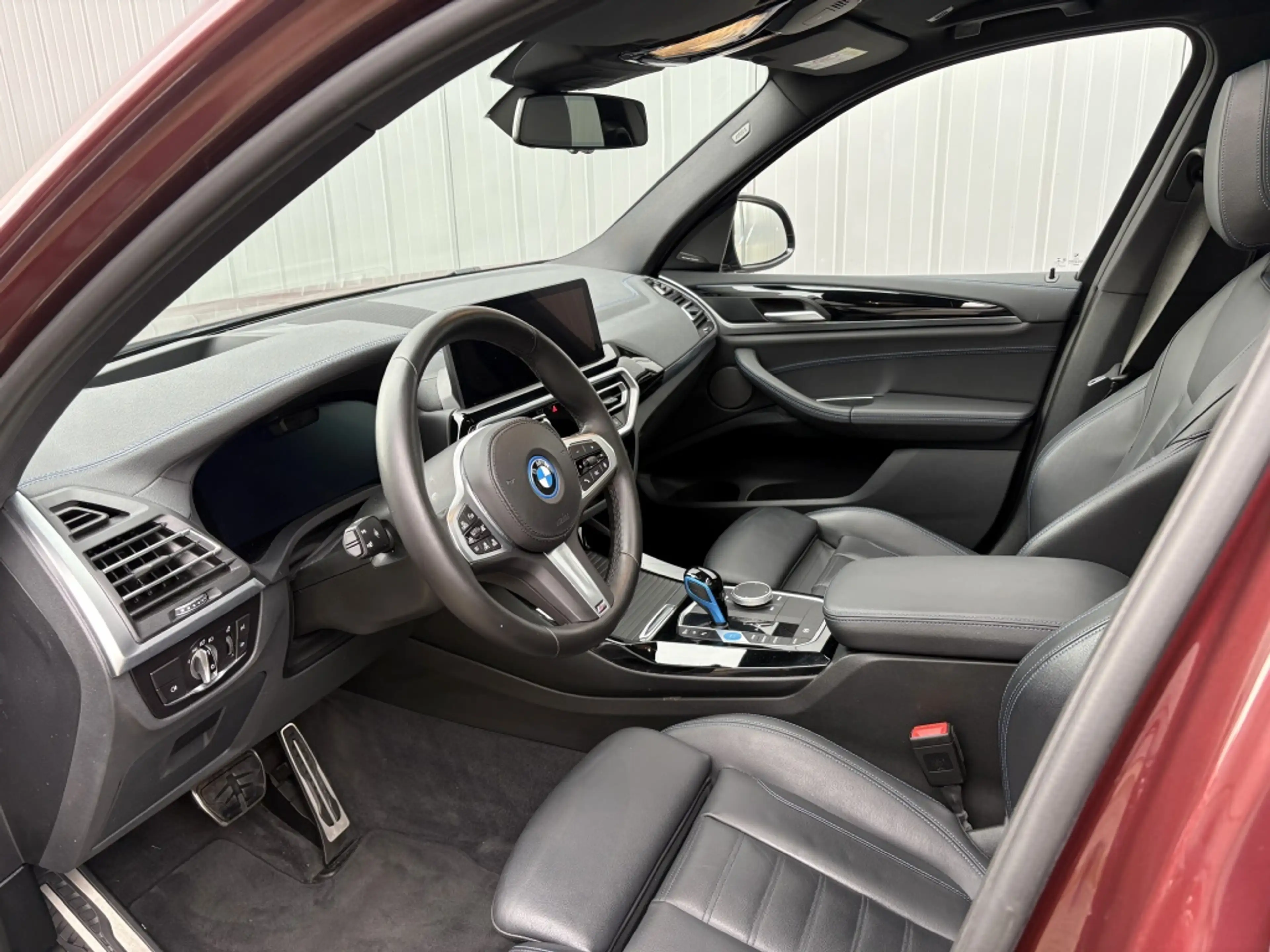 BMW iX3 HIGH EXECUTIVE M-SPORT 80 kWh / PANODAK / SOH100%! — photo 12