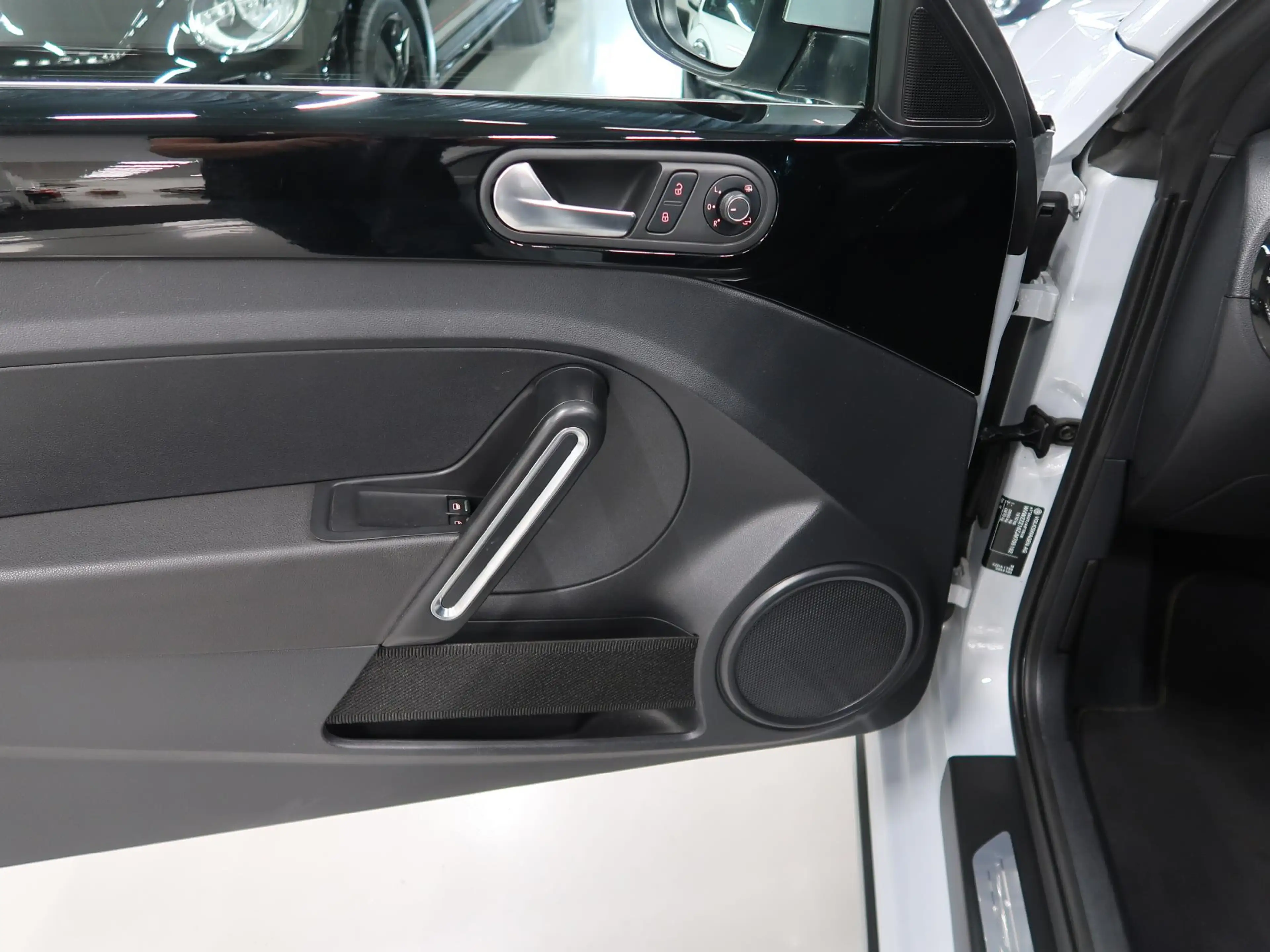 Volkswagen Beetle 1.4 TSI Dune 1.4 Automaat DSG 150pk Leer Camera Ap — photo 32
