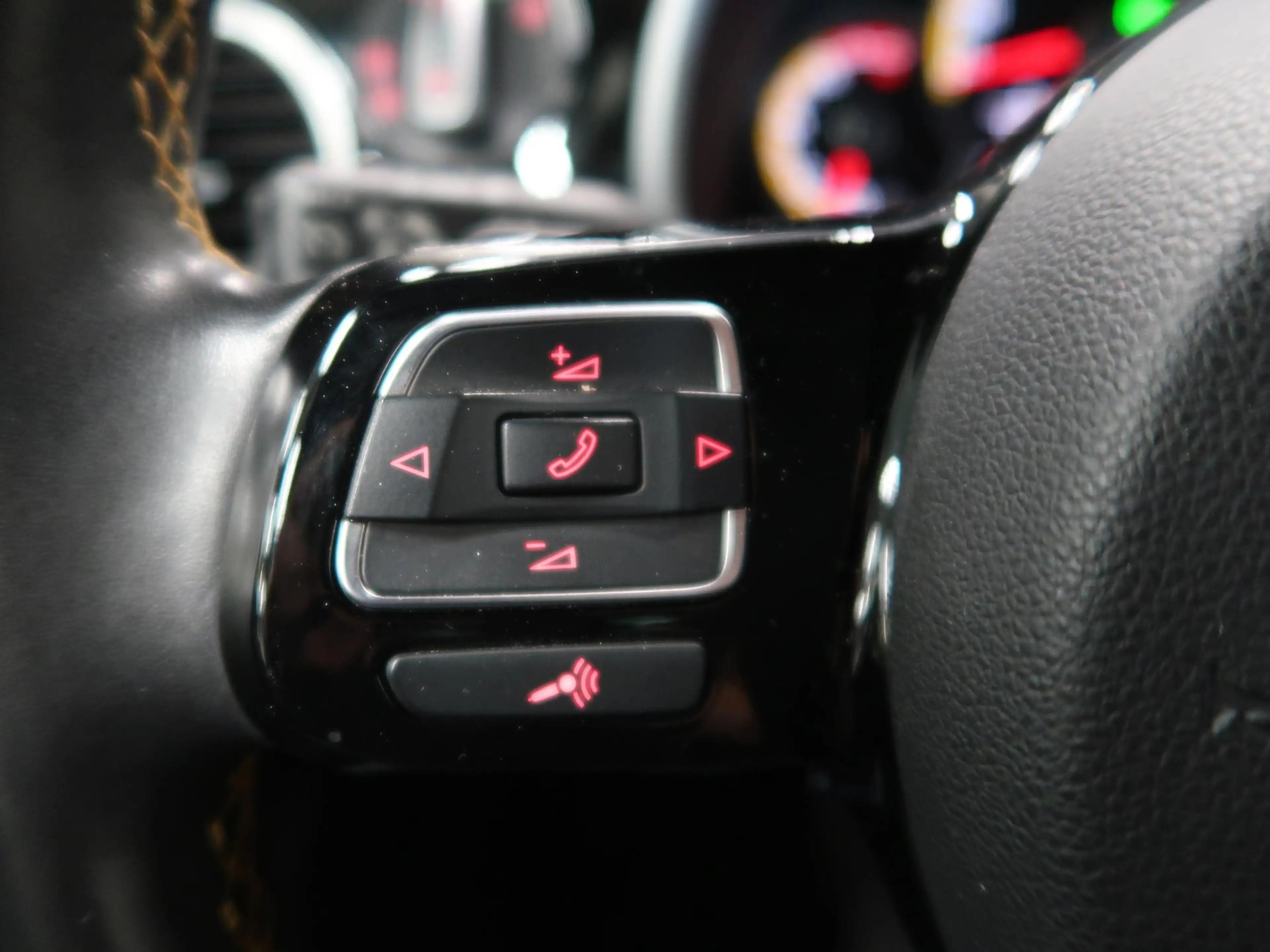 Volkswagen Beetle 1.4 TSI Dune 1.4 Automaat DSG 150pk Leer Camera Ap — photo 49