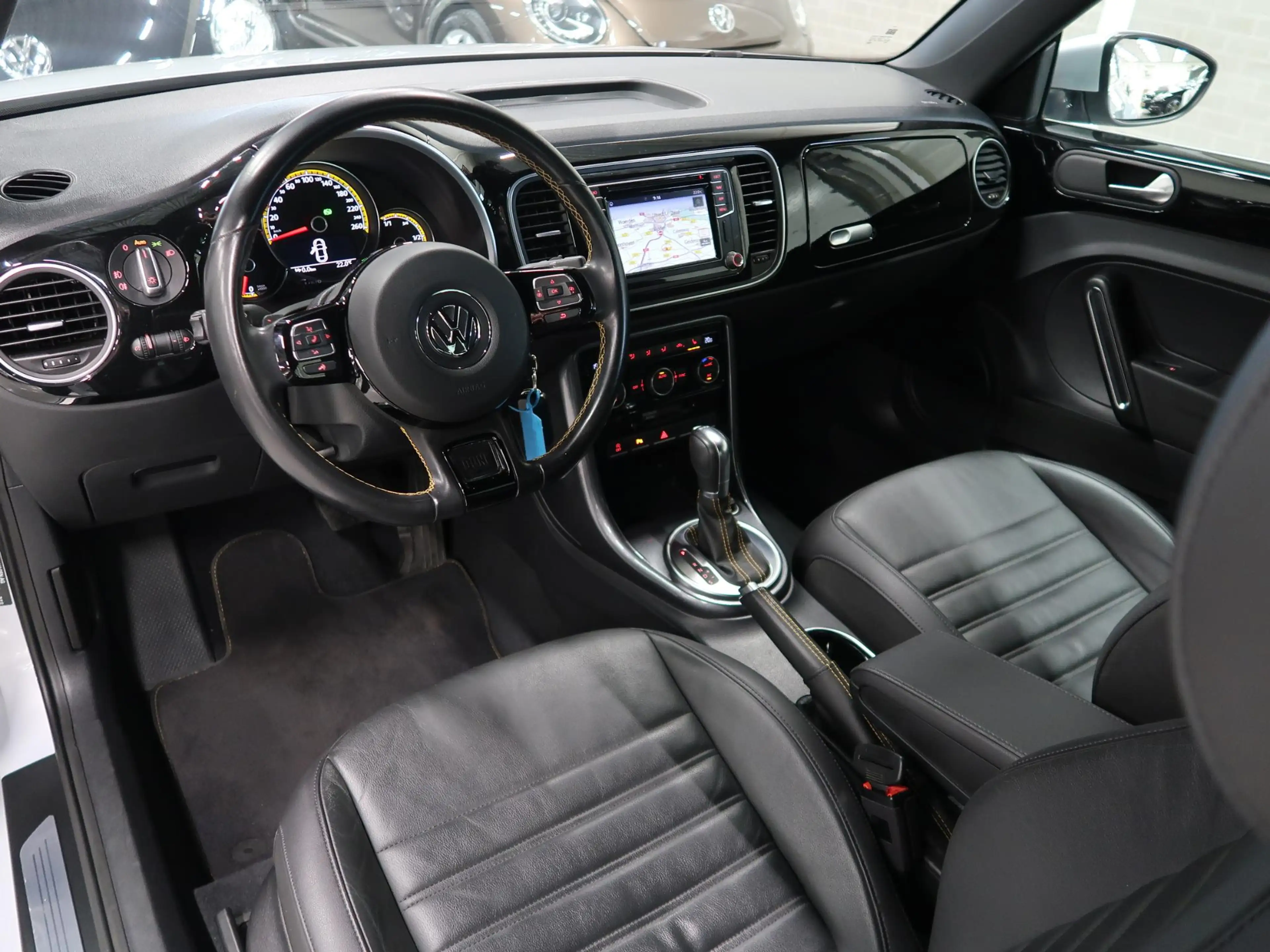 Volkswagen Beetle 1.4 TSI Dune 1.4 Automaat DSG 150pk Leer Camera Ap — photo 44