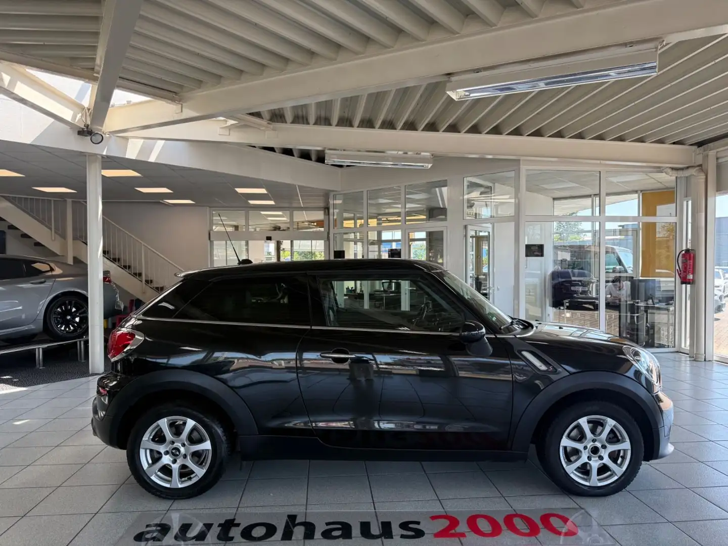 MINI Cooper SD Paceman AUT./XENON/NAVI/PANO/H&K/BT Schwarz - 2