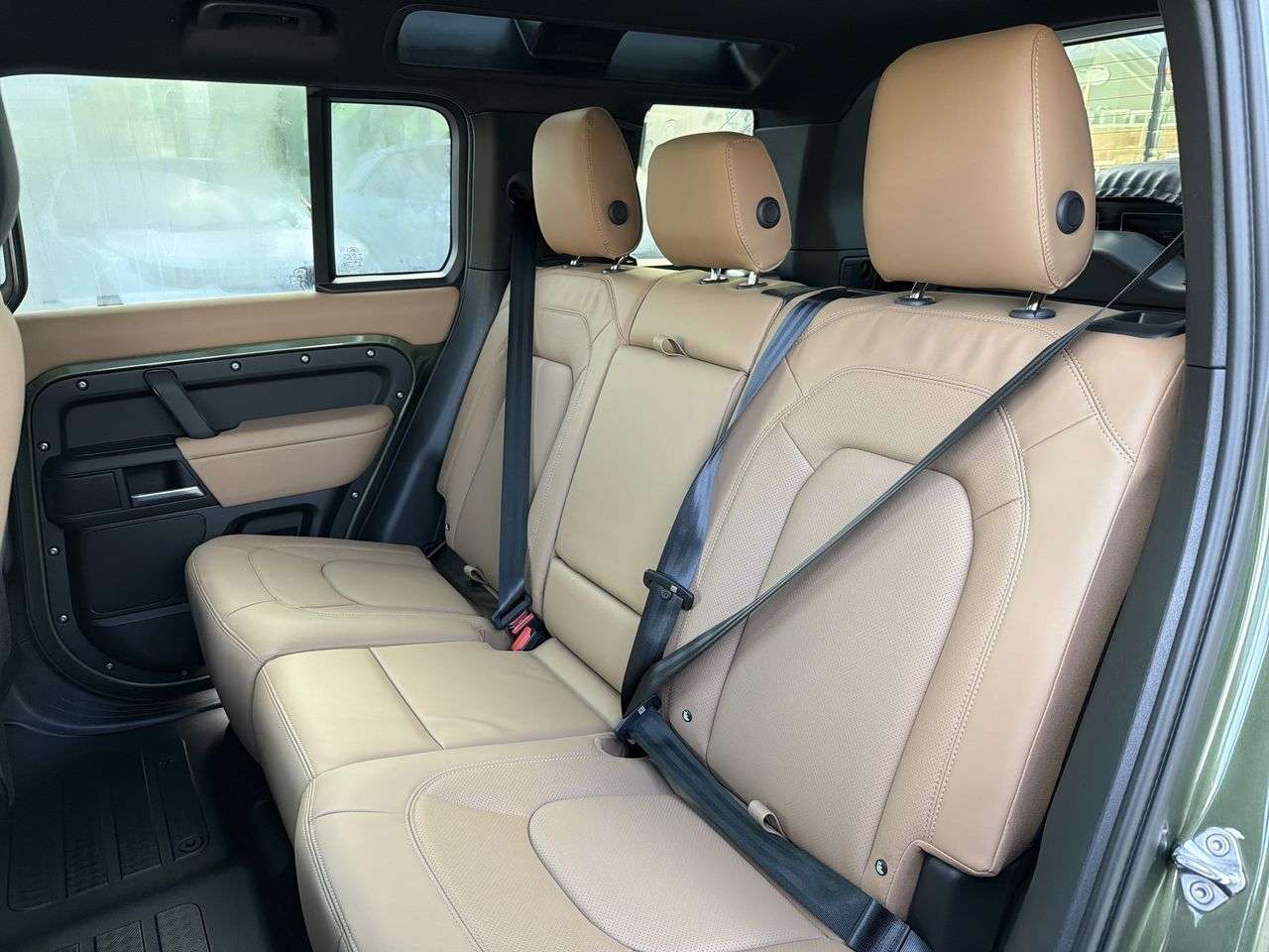 2026 Land Rover Defender 110 P300 S thumb 20
