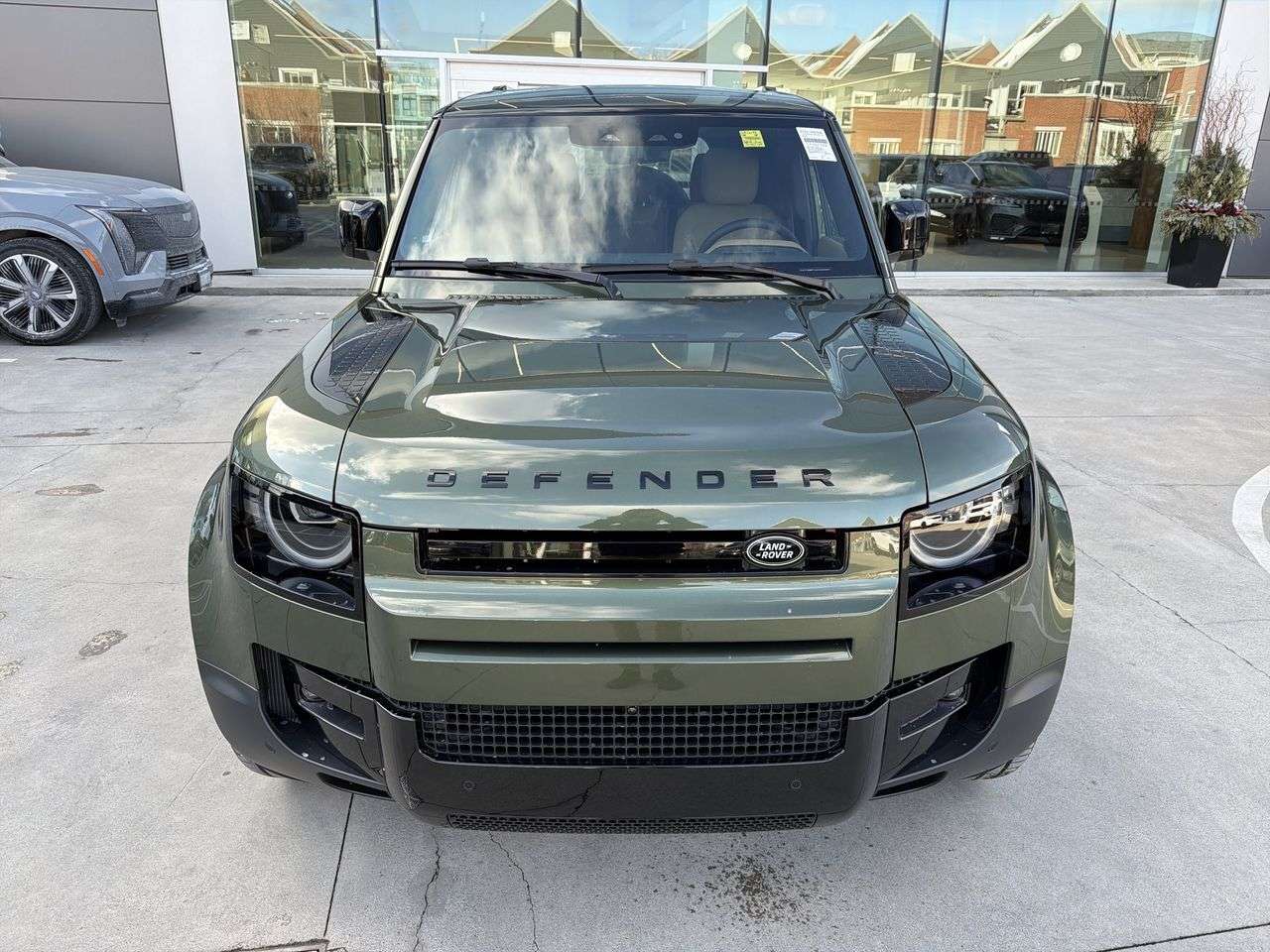 2026 Land Rover Defender 110 P300 S alt 3