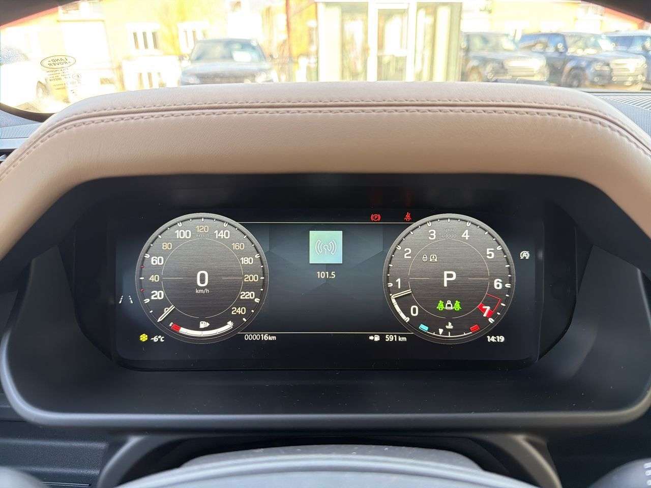 2026 Land Rover Defender 110 P300 S thumb 12
