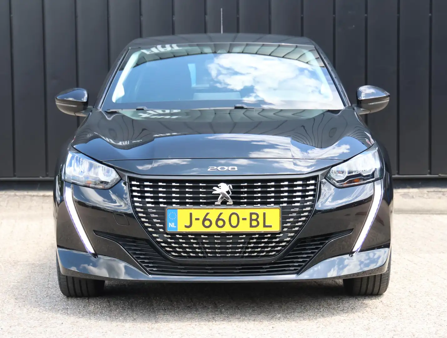 Peugeot 208 1.2 75pk Active | Airco | Cruise control | Apple C Zwart - 2