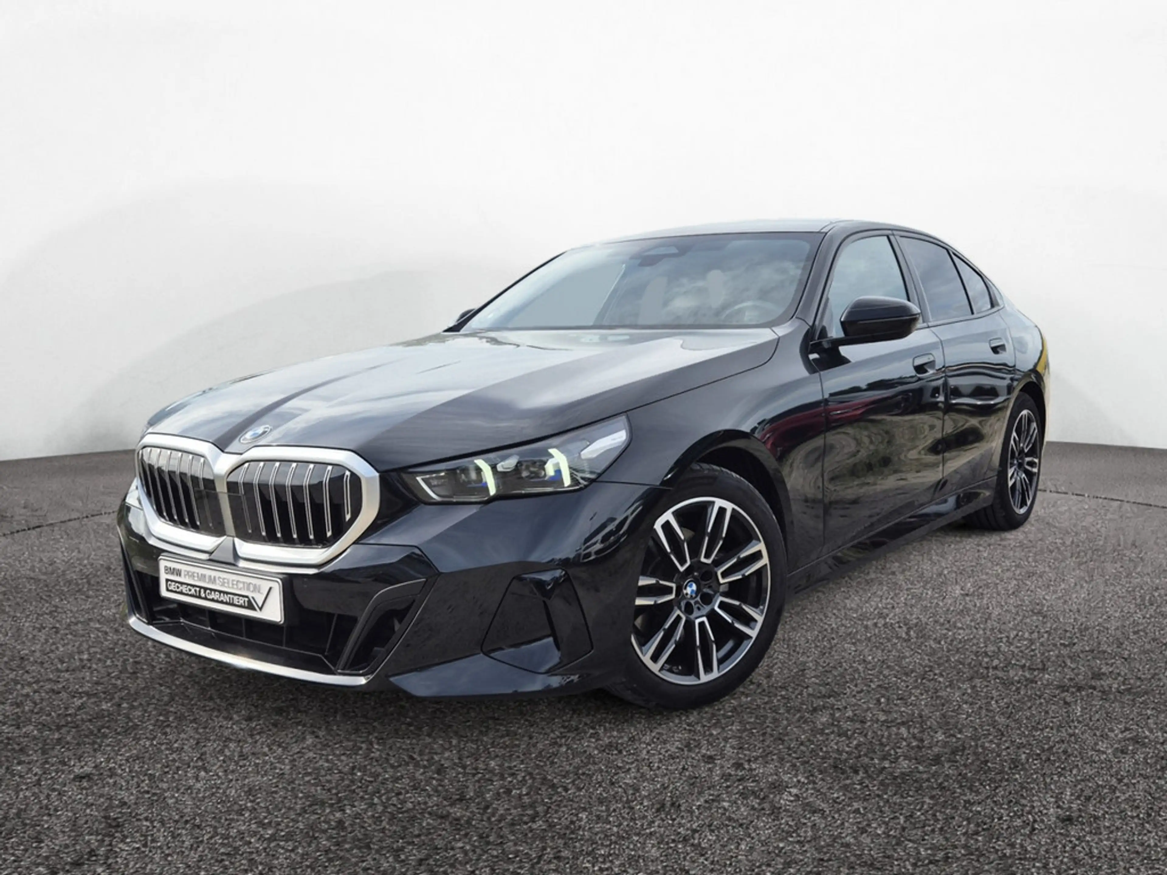 BMW 520 i M-Sport ACC+H/K+KAM+LED+NAVI+SHZG — photo 2