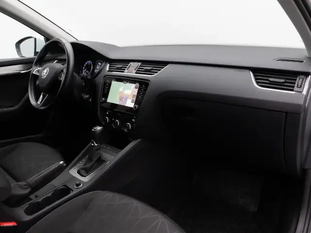 Skoda Octavia view 22