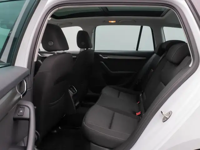Skoda Octavia view 24