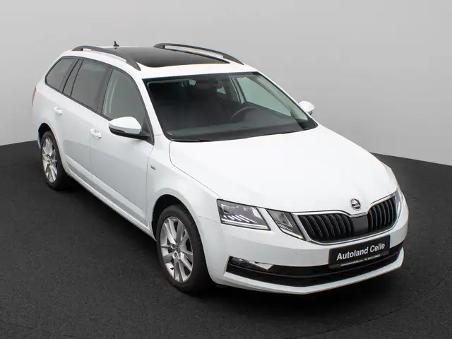 Skoda Octavia view 3