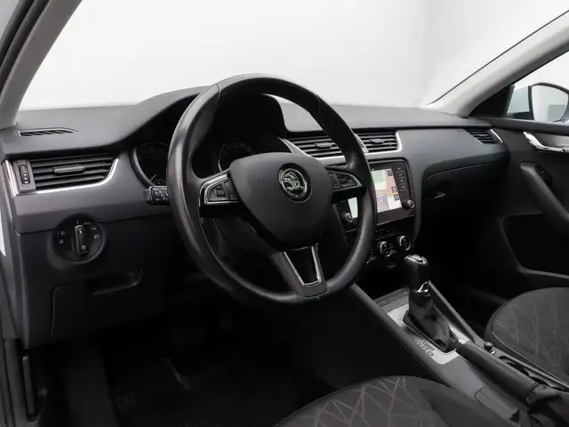 Skoda Octavia view 19