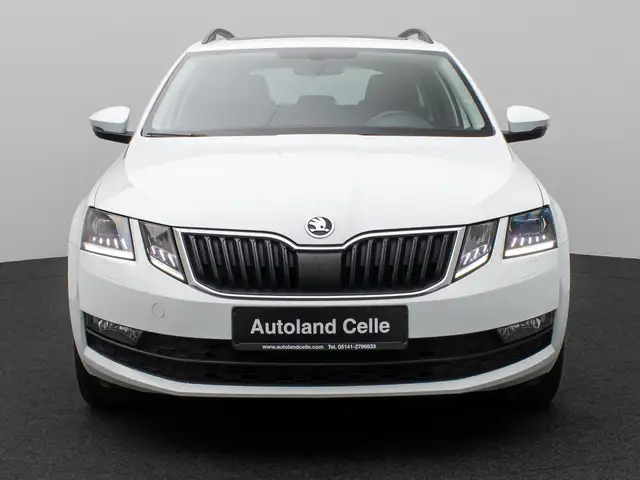 Skoda Octavia view 2