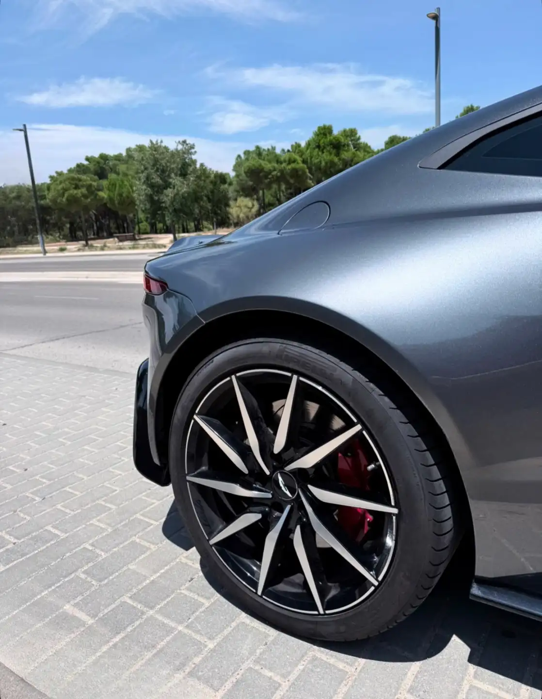 애스턴마틴 밴티지 V8 Coupe 2020 회색 사진 3
