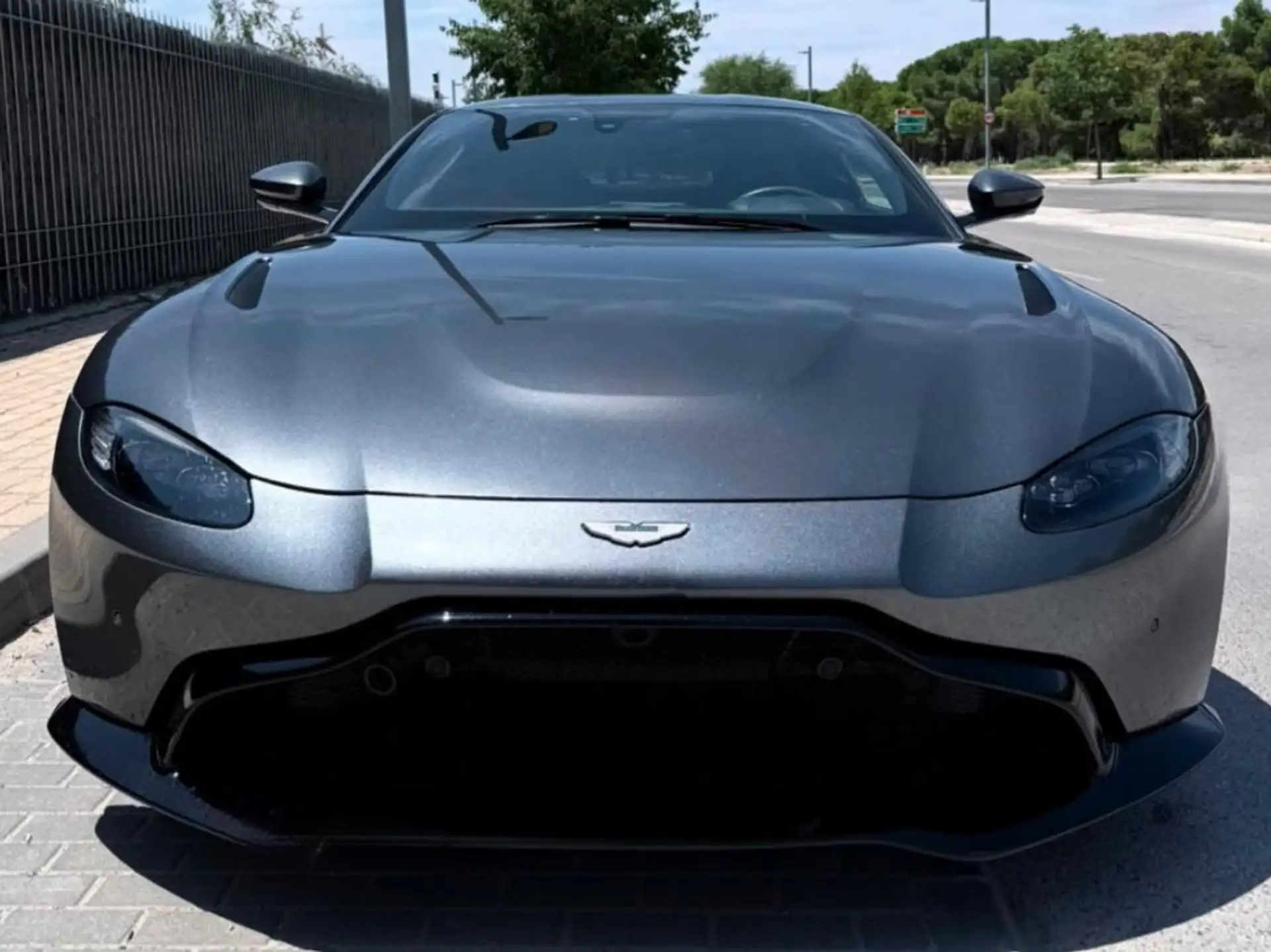 애스턴마틴 밴티지 V8 Coupe 2020 회색 사진 1