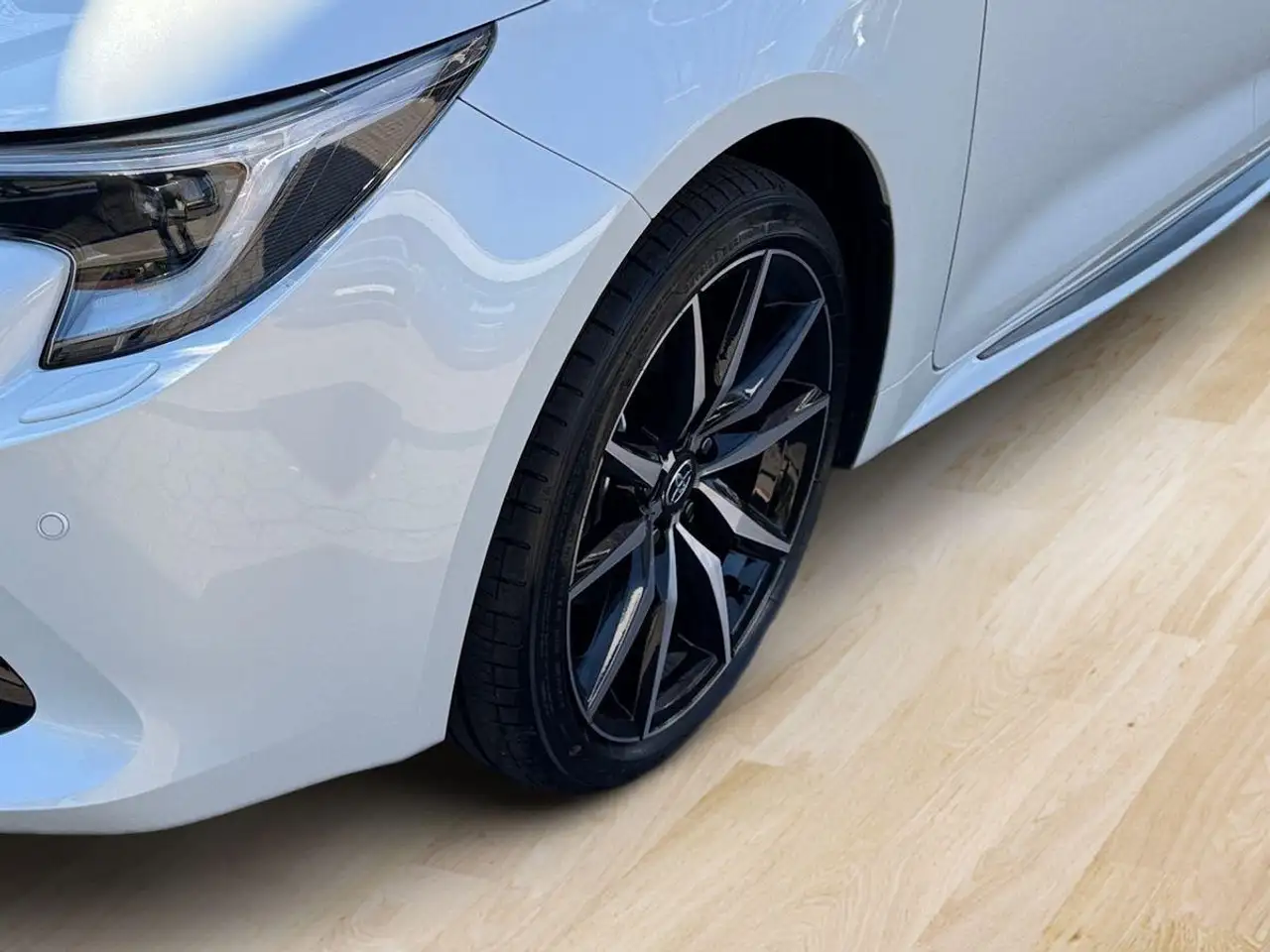 Toyota Corolla 2,0 Hybrid TS GR Sport Navi Kamera SHZ 7