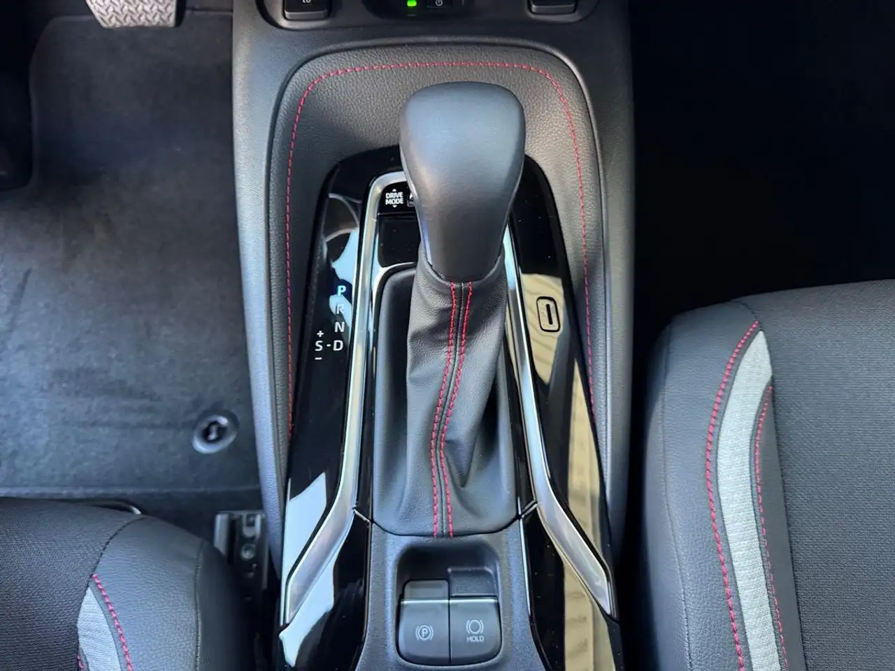 Toyota Corolla 2,0 Hybrid TS GR Sport Navi Kamera SHZ 13