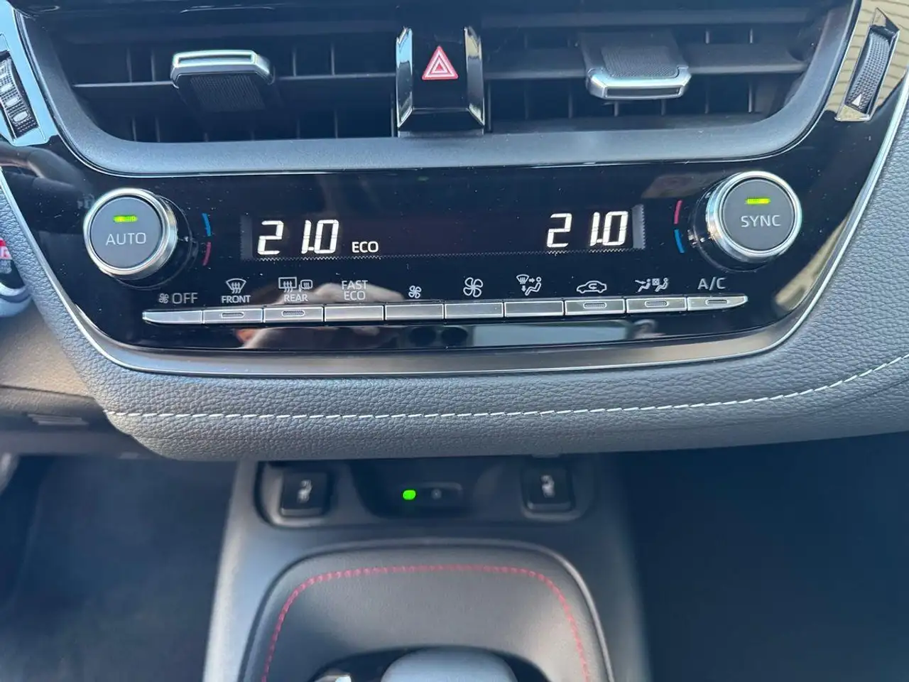 Toyota Corolla 2,0 Hybrid TS GR Sport Navi Kamera SHZ 12