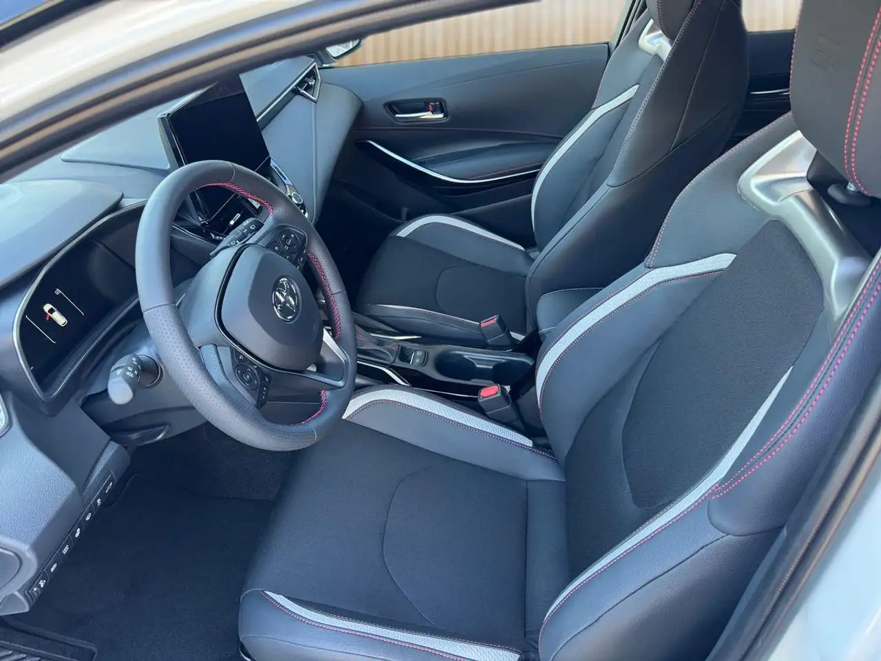 Toyota Corolla 2,0 Hybrid TS GR Sport Navi Kamera SHZ 8