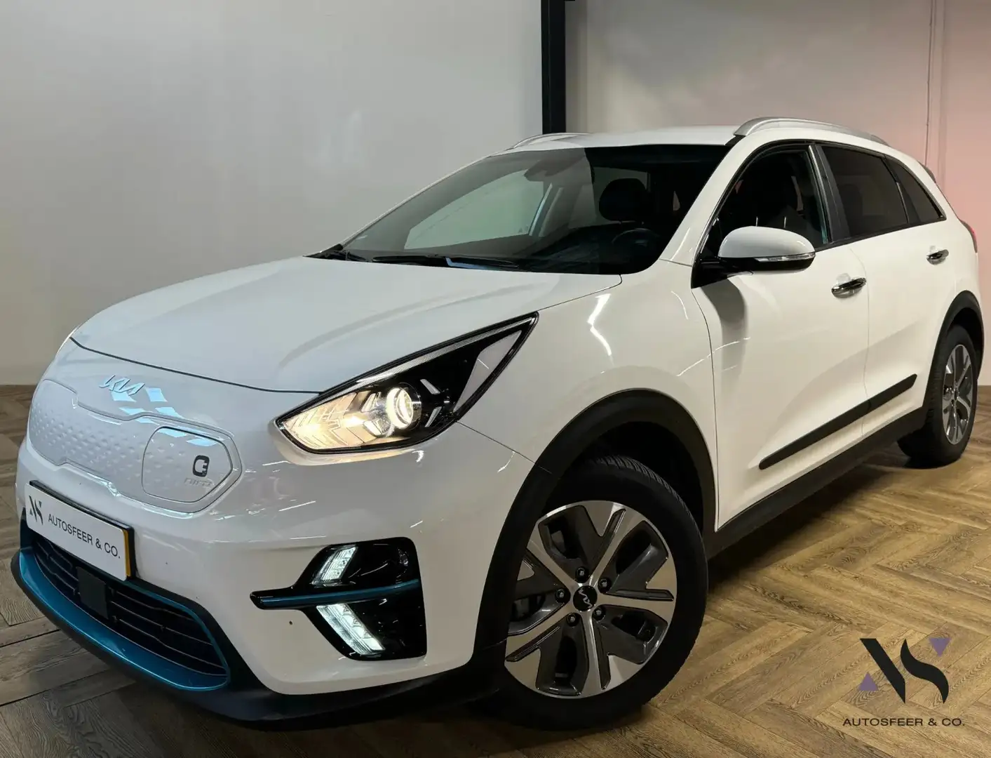 Kia e-Niro ExecutiveLine 64 kWh Blanc - 1