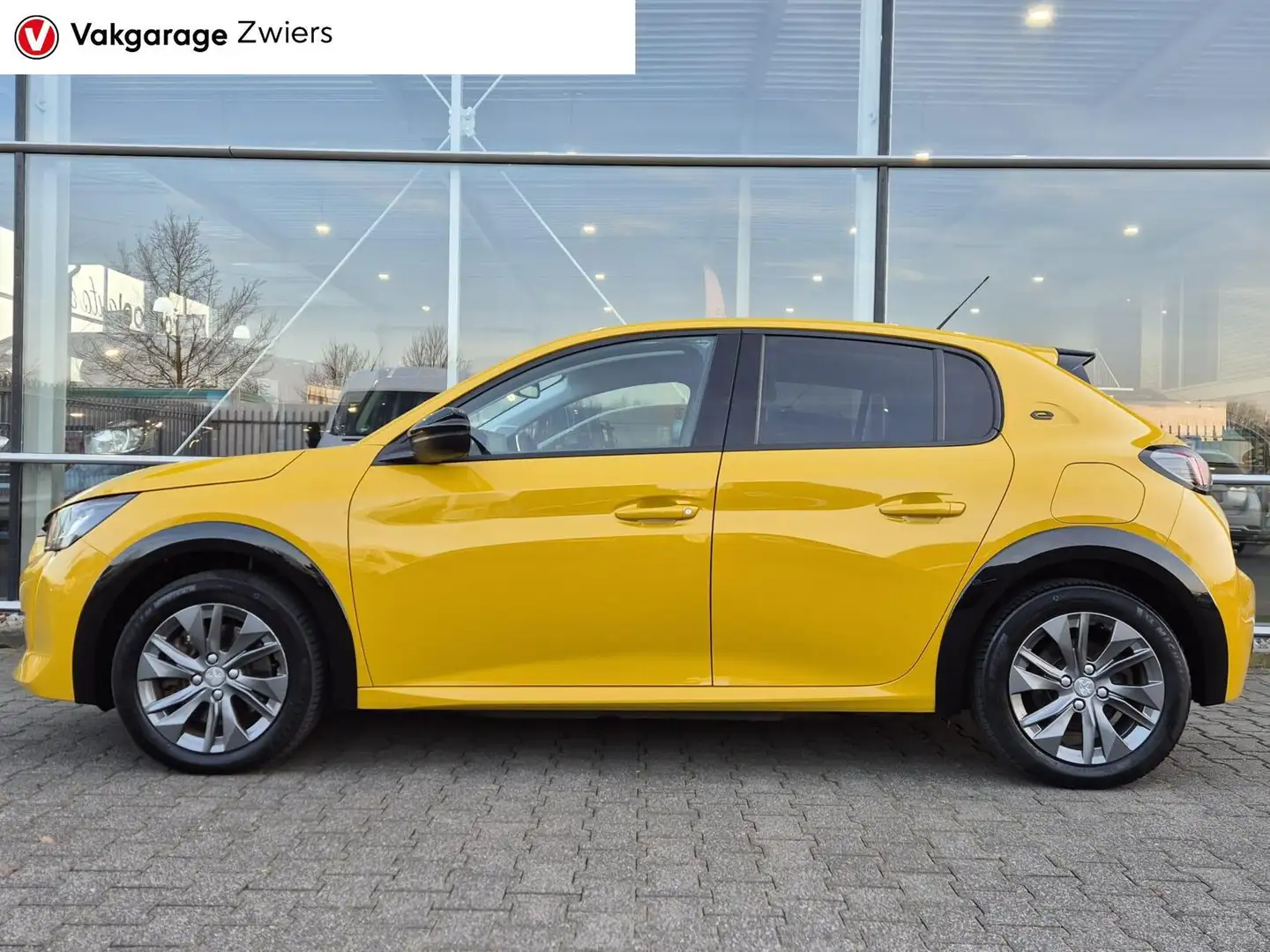 Peugeot e-208 EV Allure Pack 50 kWh SOH 92.5% 3D I-Cockpit Apple Gelb - 2