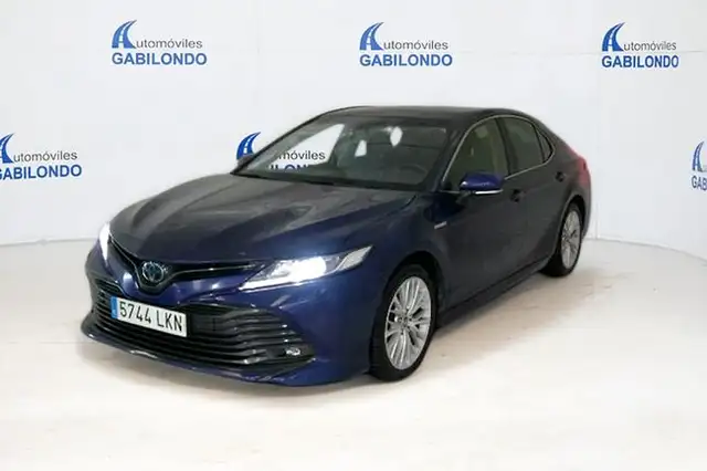 Toyota Camry 2.5 220H Advance